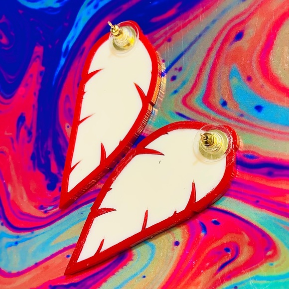 Fabulous feathered Earring Set! - Picture 4 of 4